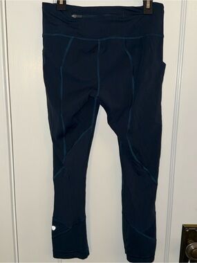 Lululemon Pace Rival Crop - Size 4, dark teal green